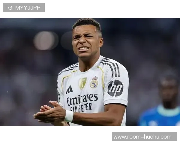 姆巴佩今日室内训练状态良好明日将决定是否参加西超杯对决 姆巴佩今日室内训练状态良好明日将决定是否参加西超杯对决